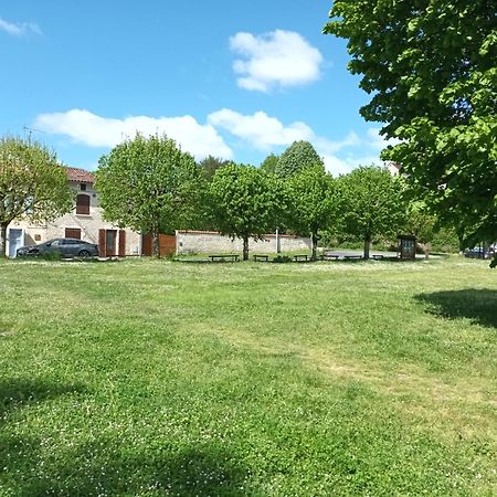 Au Bord De La Riviere Apartment Verteuil-sur-Charente Exterior foto